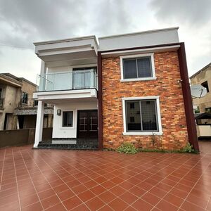 LUXURIOUS 4-BEDROOM FURNISHED SMART HOME TO LET@EAST LEGON