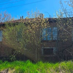 CHEAP House with 5 bedrooms internal bathroom/toilet 