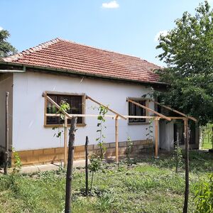 Solid rural house with storage, land and solar power station