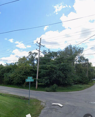 Freeport IL-corner lot