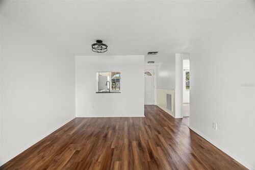 Living / dining area