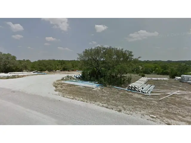 423 S Calvin Barrett, Bla